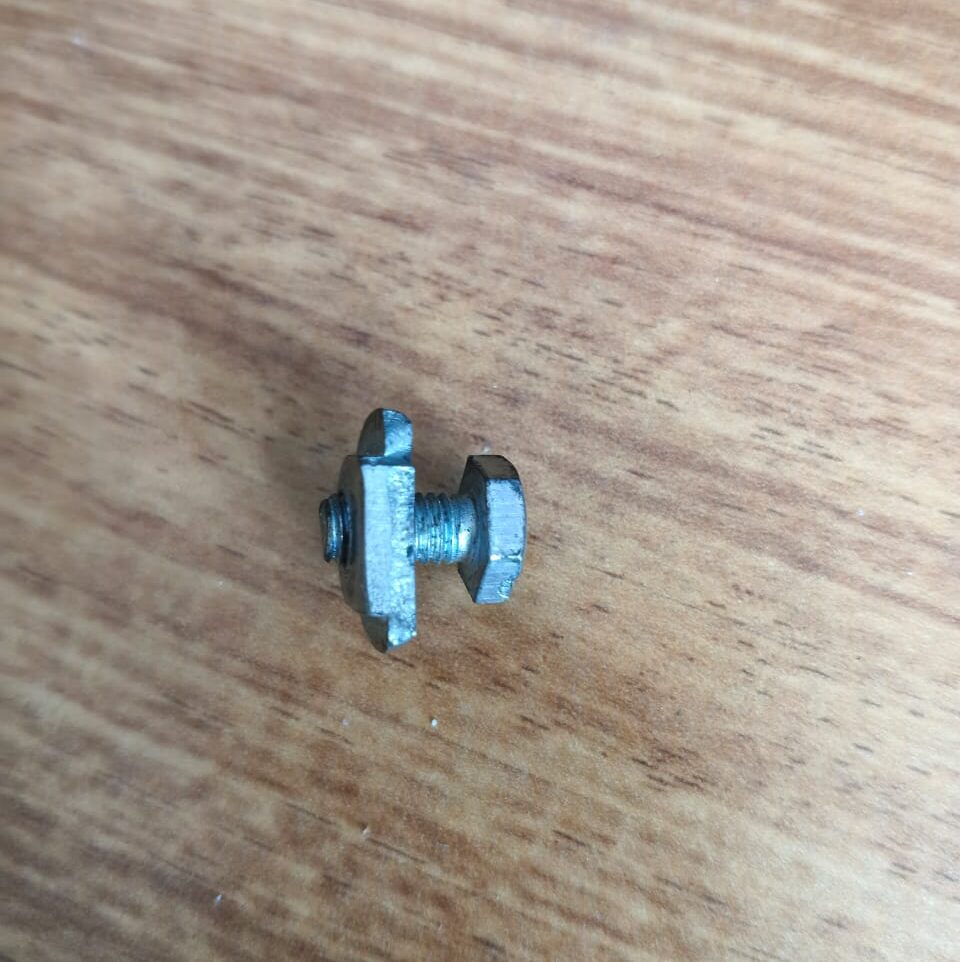 Tornillo de Descarrilador - Imagen 2